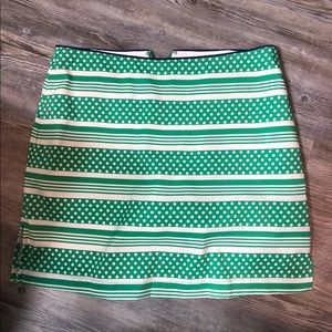 Vineyard Vines skirt with built in shorts